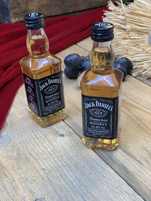 Mignonnette D Alcool Jack Daniel S Cadeaux D Invites Feeline Creation