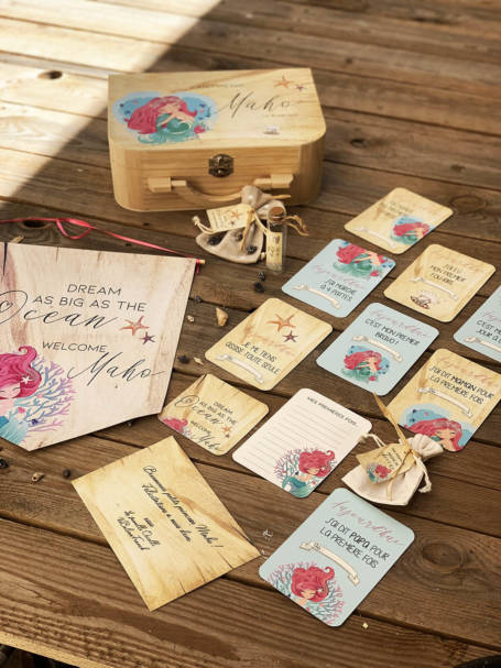 cartes étapes cadeau de naissance avec valise